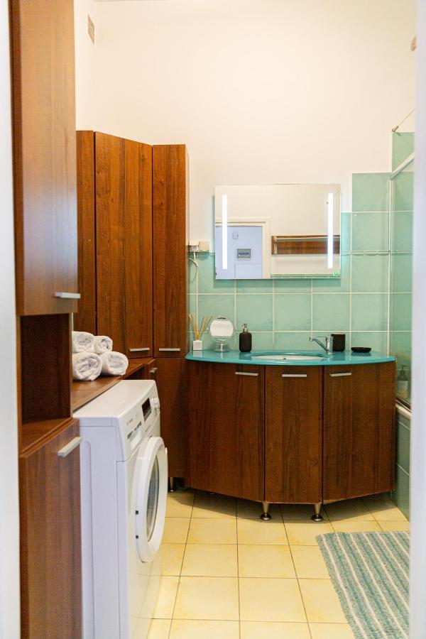 Apartment Ten Варшава Екстериор снимка