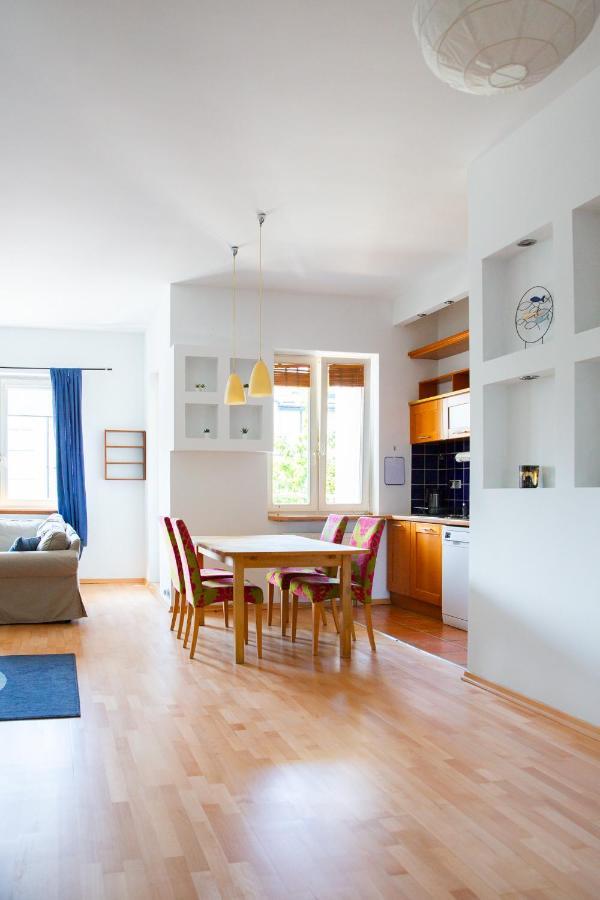 Apartment Ten Варшава Екстериор снимка